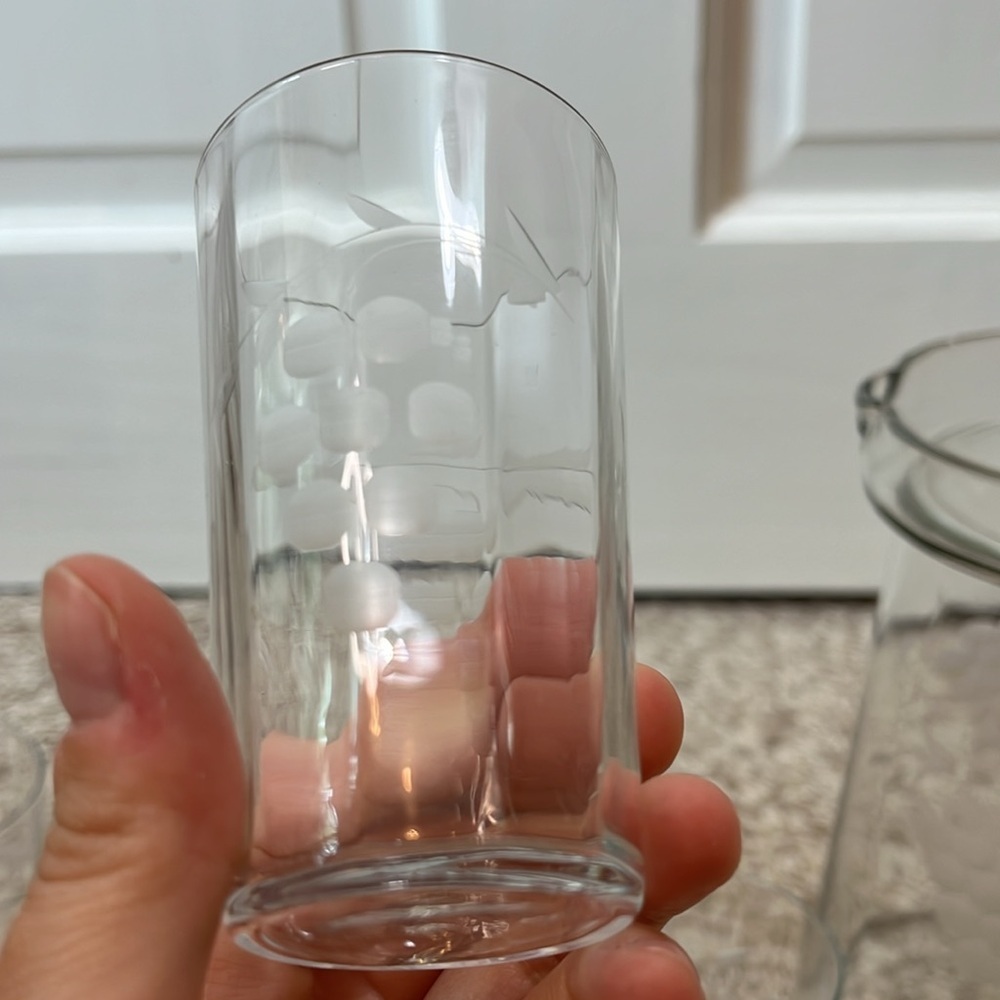 Vintage Grape Etched Carafe Pitcher w/ 11 Matching Glasses - Picture 4 of 14